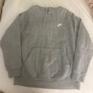 Gray Nike hoodie, size medium in great condition!